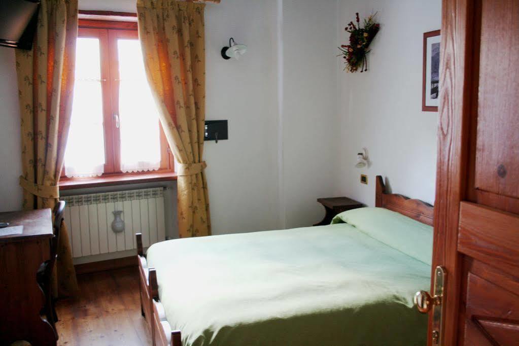 Chalet Chez Nous Oulx المظهر الخارجي الصورة